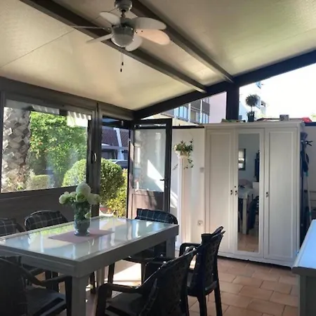 53, Port Vénus Au Village Naturiste * Agde